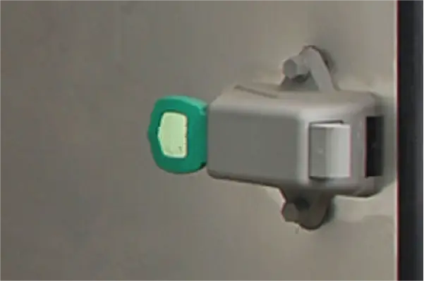 menteşeli soğuk oda kapısı detayları 4